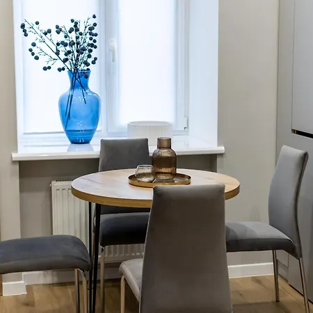 Avangard Shpytalna 28