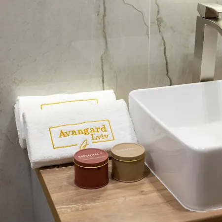 Avangard Shpytalna 28 *