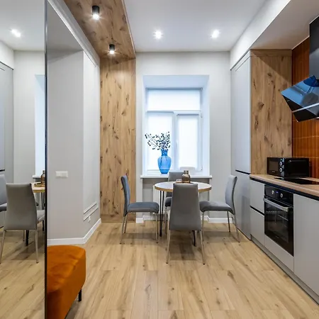 Avangard Shpytalna 28 アパート