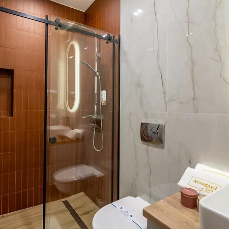 アパート Avangard Shpytalna 28 リヴィウ