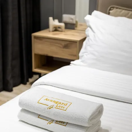 Avangard Shpytalna 28