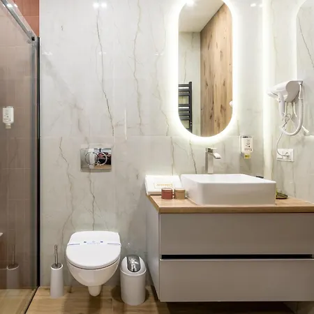 Avangard Shpytalna 28 *