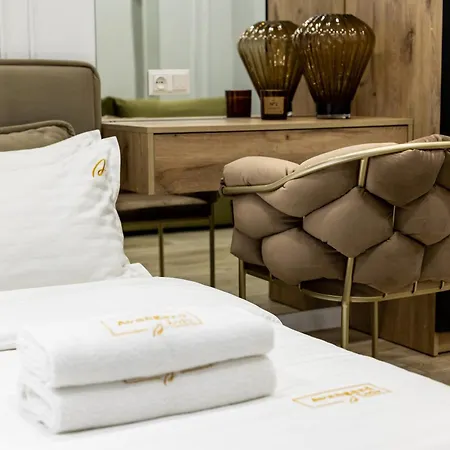 Avangard Shpytalna 28