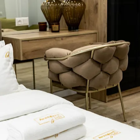 アパート Avangard Shpytalna 28 リヴィウ