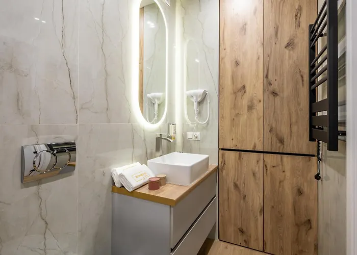 Avangard Shpytalna 28 * 리비프