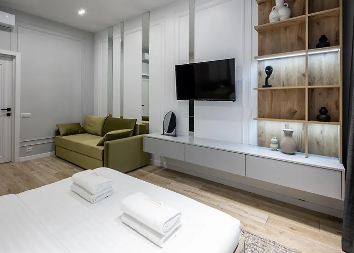 Avangard Shpytalna 28