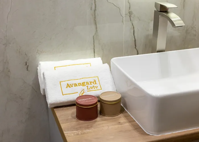 Avangard Shpytalna 28 *