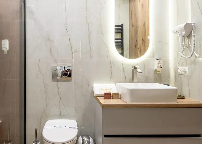 Avangard Shpytalna 28 *